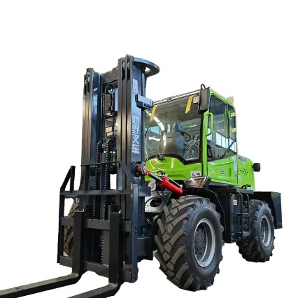 Dört tekerlekten çekişli off-road forklift